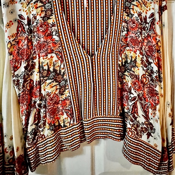 Top - Picture 2 of 5